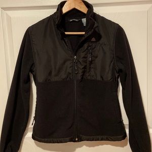 Women’s small black snozu zipped fleeced jacket